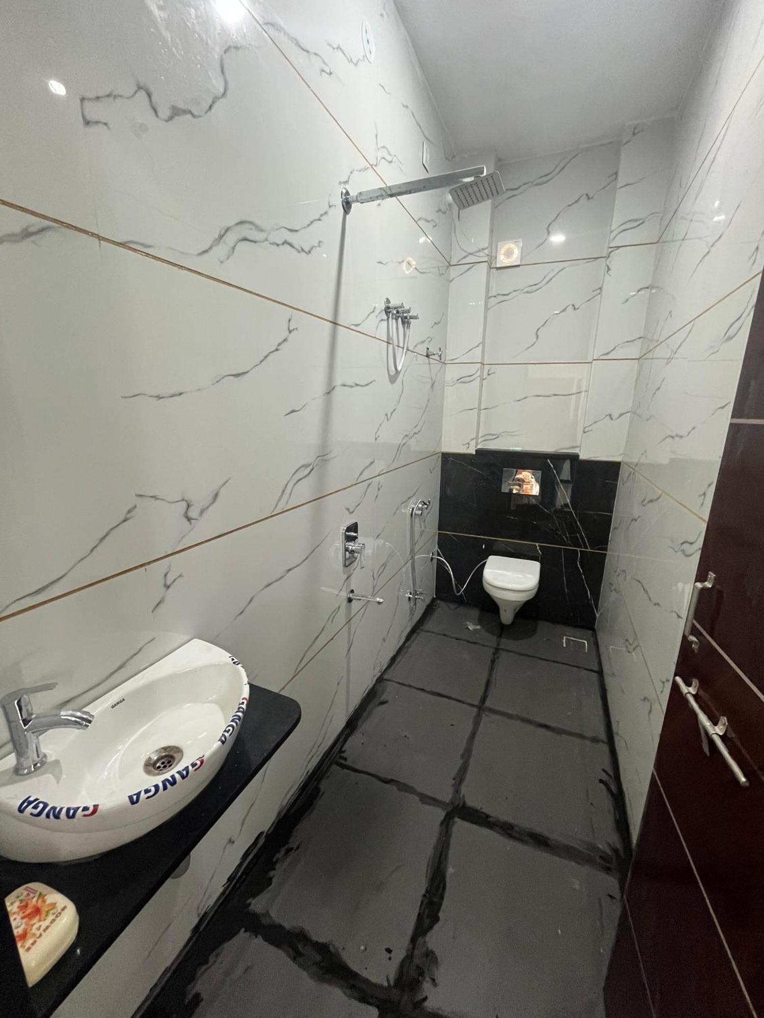 Yashomati Hotel Maheshwar Экстерьер фото