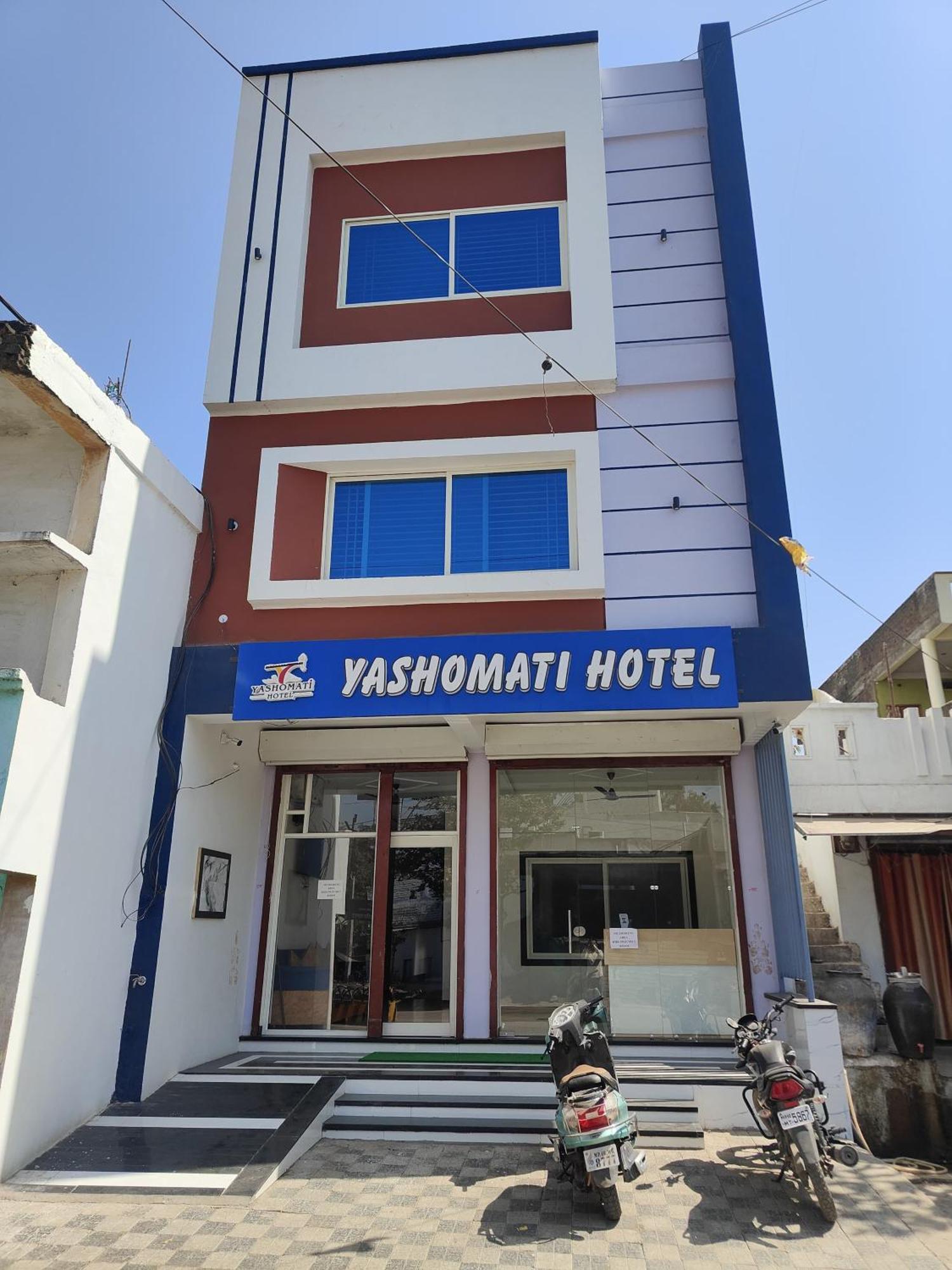 Yashomati Hotel Maheshwar Экстерьер фото
