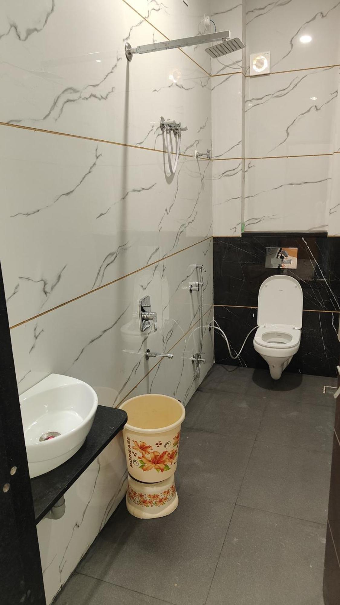 Yashomati Hotel Maheshwar Экстерьер фото
